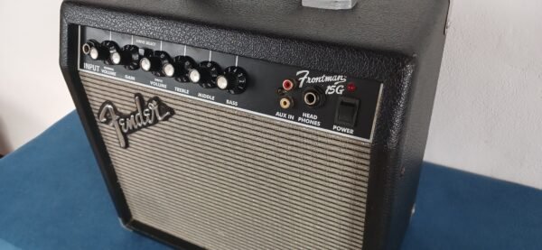 Potente Amplificador Fender Frontman 25-30 wts peal pico 15 wts rms - Image 6
