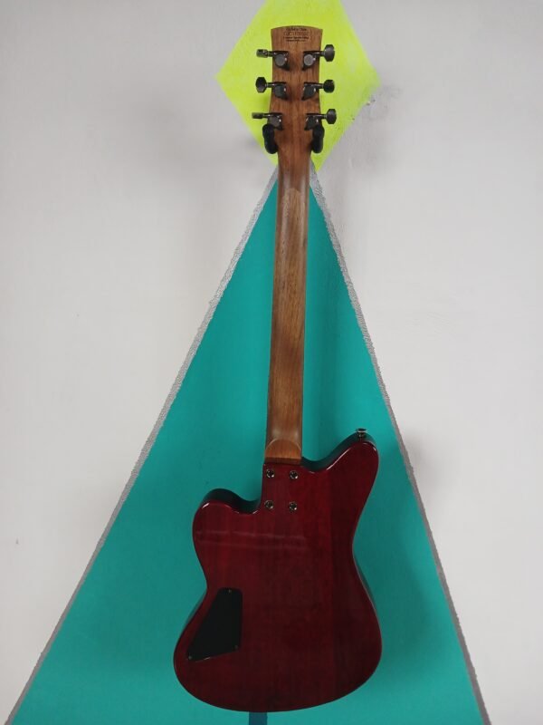 Guitarra Eléctrica Charvel  - Trans Red / Trans Black con Humbuckers y Diapasón de Ébano - Image 5