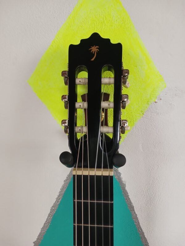 Guitarra Electroacústica Clásica Palmer PC13CEQ400 (Cuerdas de Nylon) con Cutaway y Preamplificador Activo - Negro Mate Elegante - Image 10
