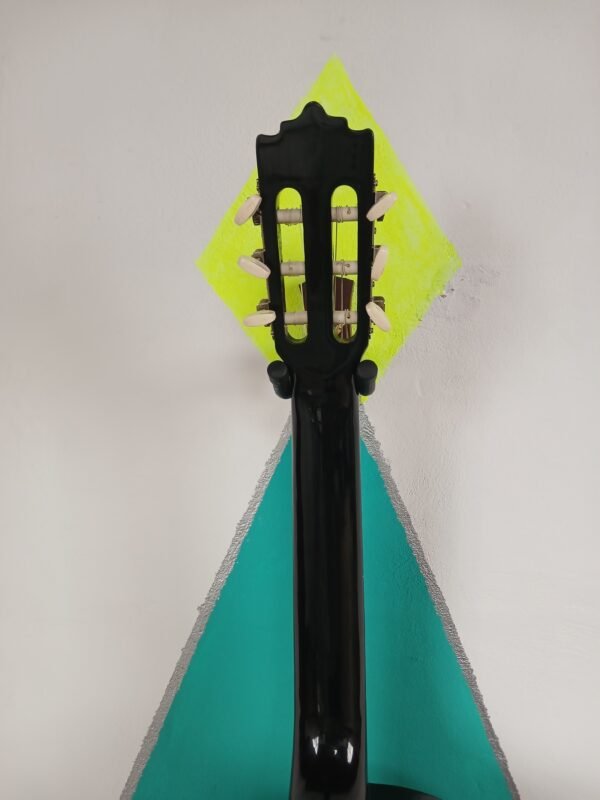 Guitarra Electroacústica Clásica Palmer PC13CEQ400 (Cuerdas de Nylon) con Cutaway y Preamplificador Activo - Negro Mate Elegante - Image 9