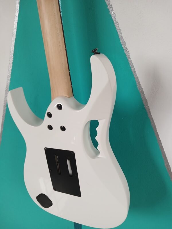 Guitarra Eléctrica Ibanez RG Series - Blanco Puro con Incrustaciones Florales - Image 4