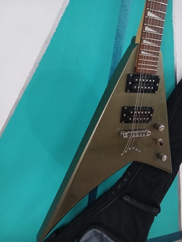 Guitarra Eléctrica Jackson JS Series (Estilo Flying V) - Verde Militar Mate Hecha en India con estuche - Image 11
