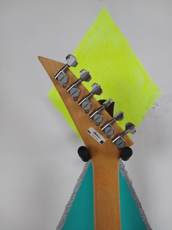 Guitarra Eléctrica Jackson JS Series (Estilo Flying V) - Verde Militar Mate Hecha en India con estuche - Image 7