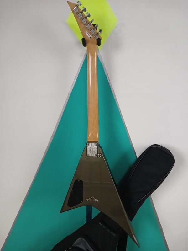 Guitarra Eléctrica Jackson JS Series (Estilo Flying V) - Verde Militar Mate Hecha en India con estuche - Image 5