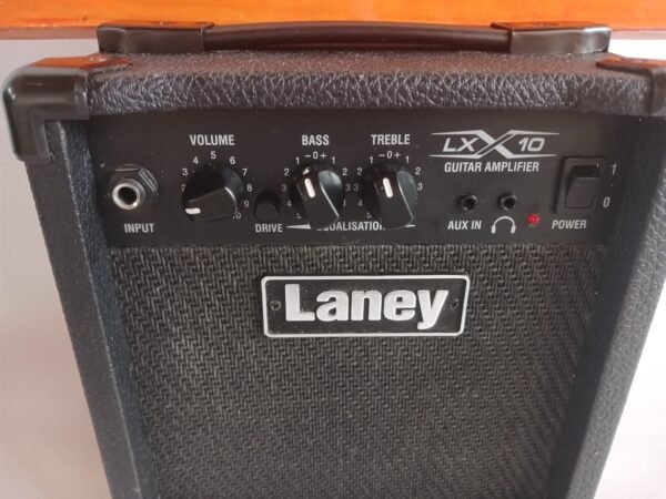 Amplificador de guitarra Laney LX10 - 10W - Image 4