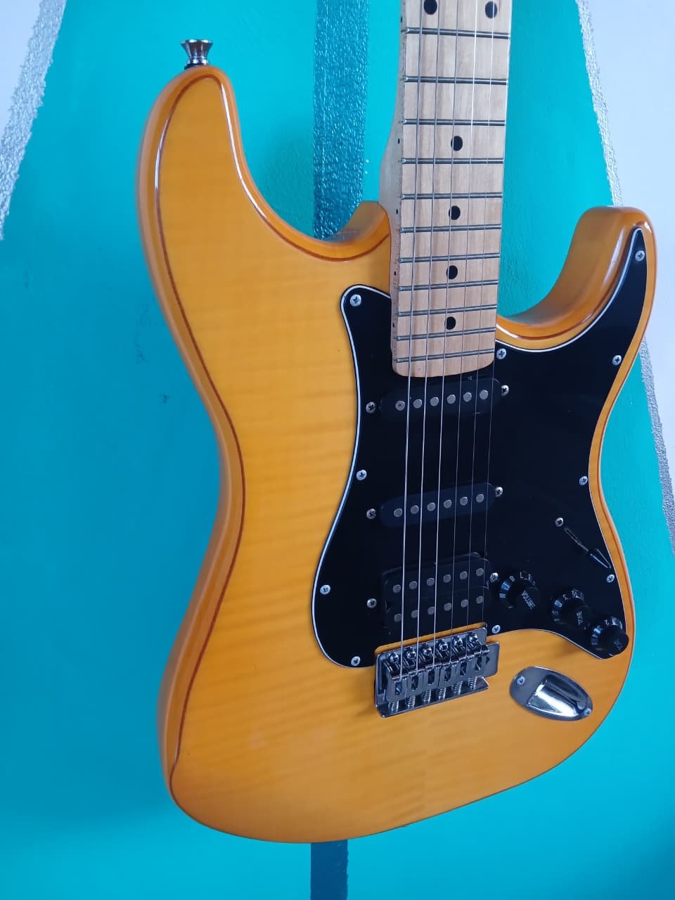 Guitarra electrica Stratocastet Holmer yellow…