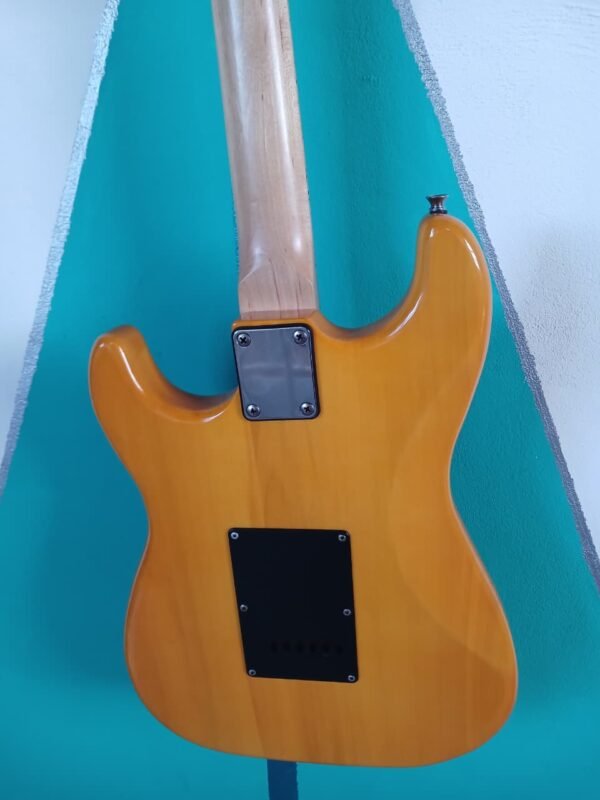 Guitarra electrica Stratocastet Holmer yellow transquilted - Image 3